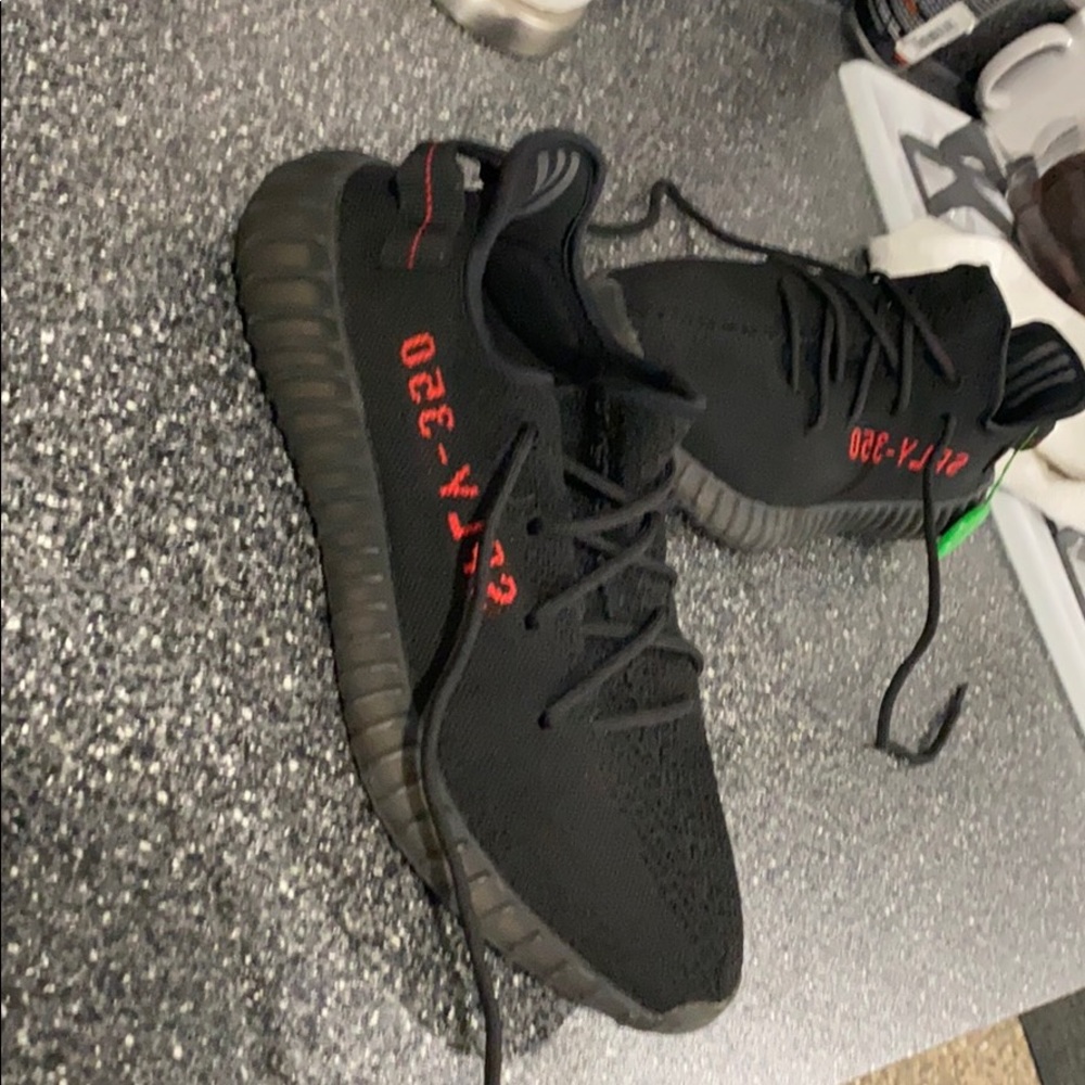 Yeezy bred - Picture 3 of 7